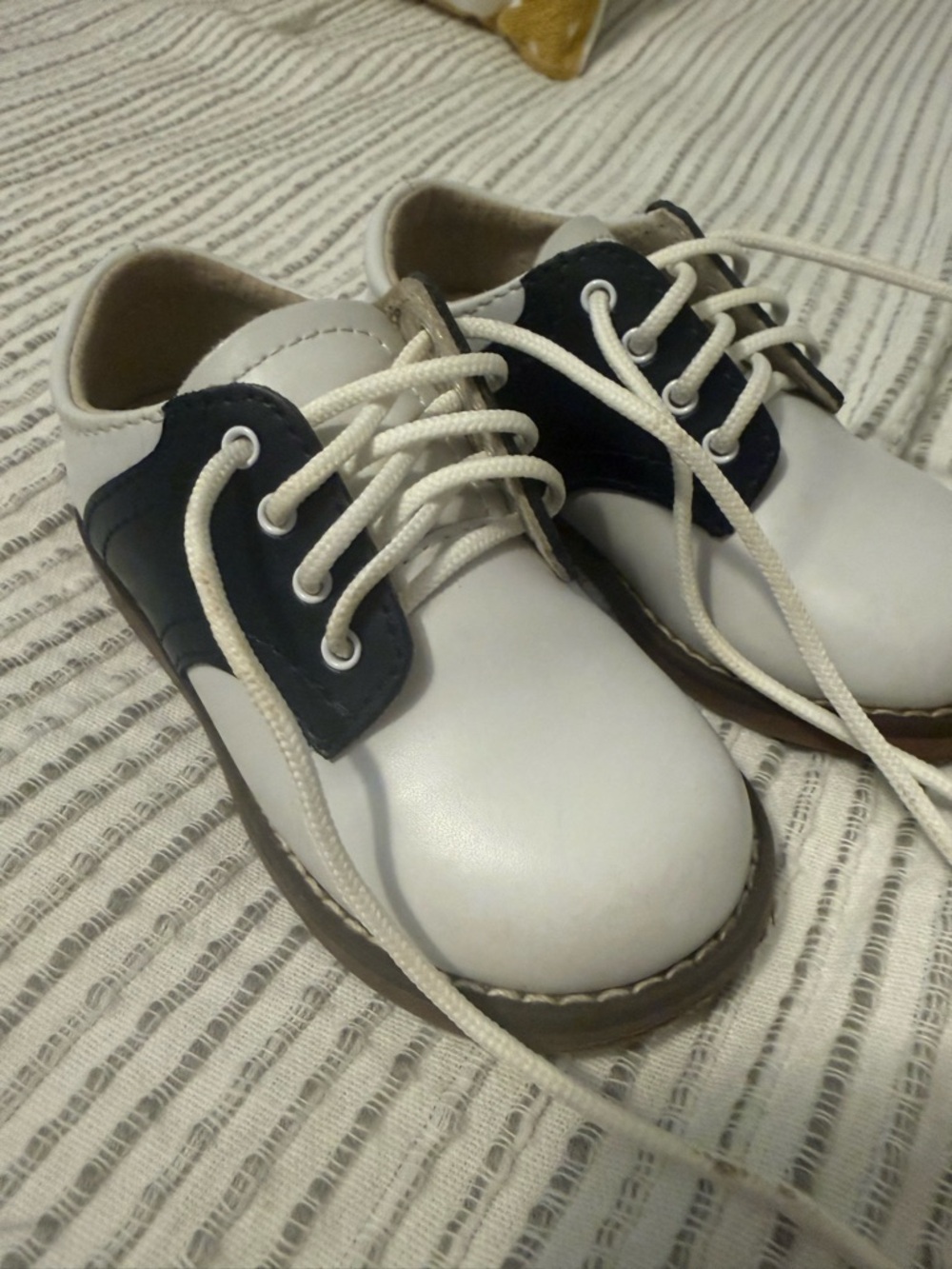 FootMates White and Navy Lace-Up Kids Dress Shoes - Picture 2 of 2